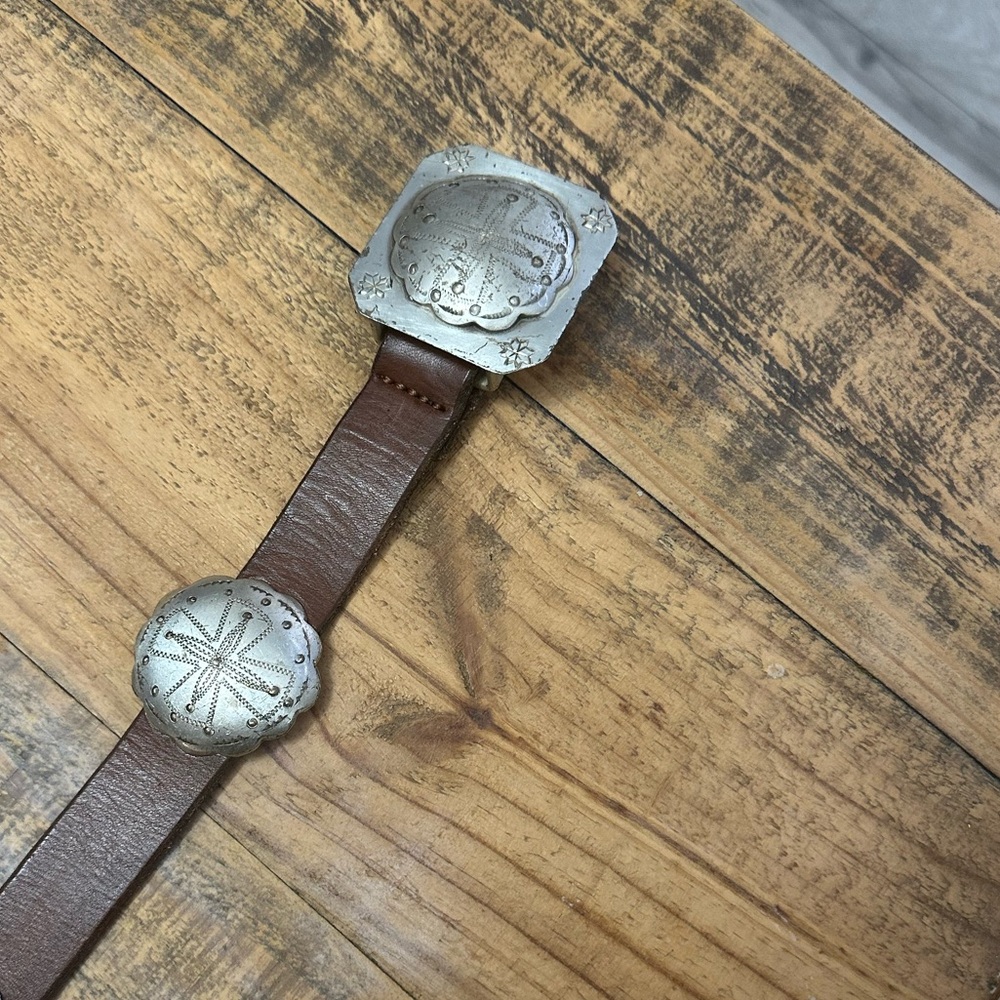 Ralph Lauren Brown Leather Belt with Silver Conchos - Picture 9 of 11